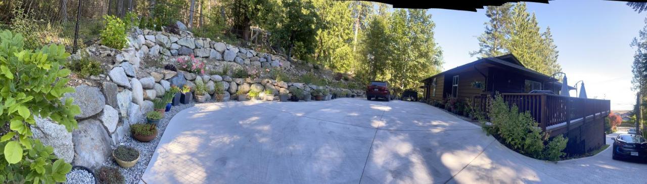 Garden Bridge House Villa Sechelt Exterior photo